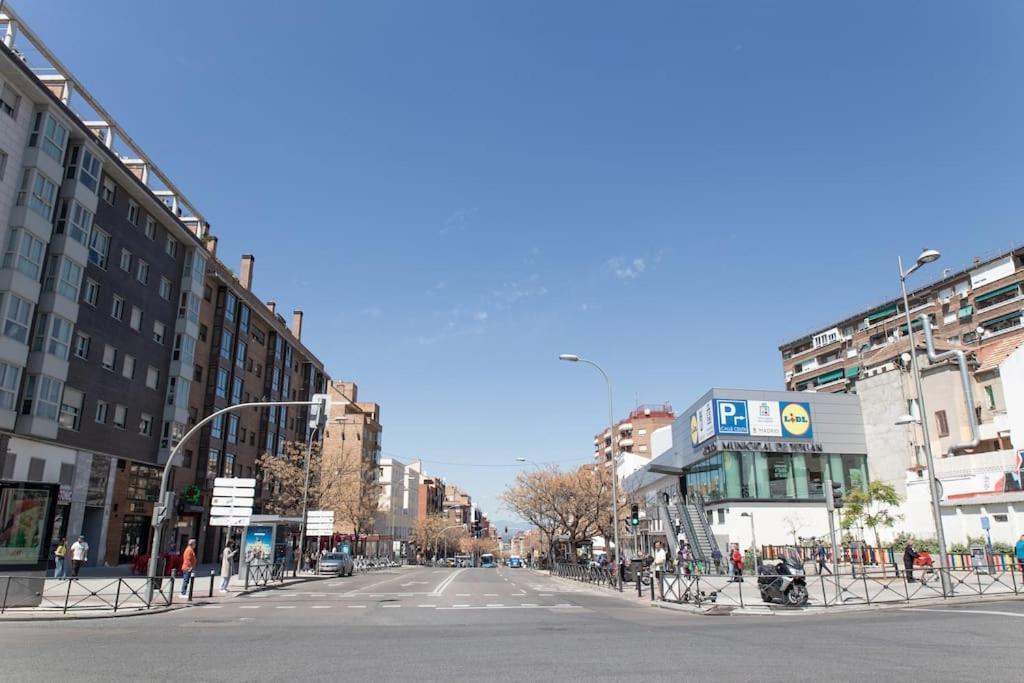 Encantador Apartamento Reformado En Tetuan By Bebalmy Madrid Exteriör bild