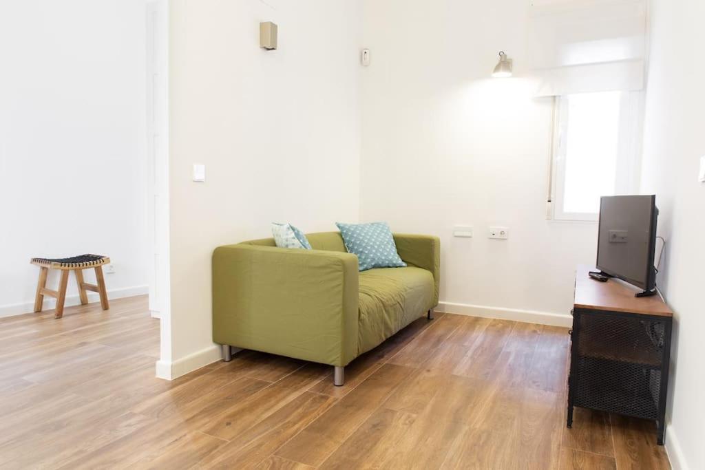 Encantador Apartamento Reformado En Tetuan By Bebalmy Madrid Exteriör bild