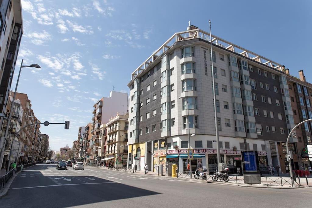 Encantador Apartamento Reformado En Tetuan By Bebalmy Madrid Exteriör bild